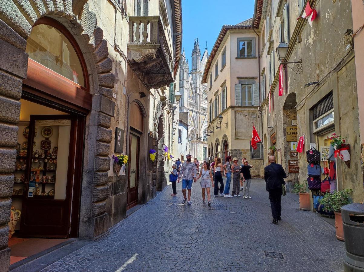Elegante Loft A Orvieto Centro " Carvajal Rooms" Kültér fotó